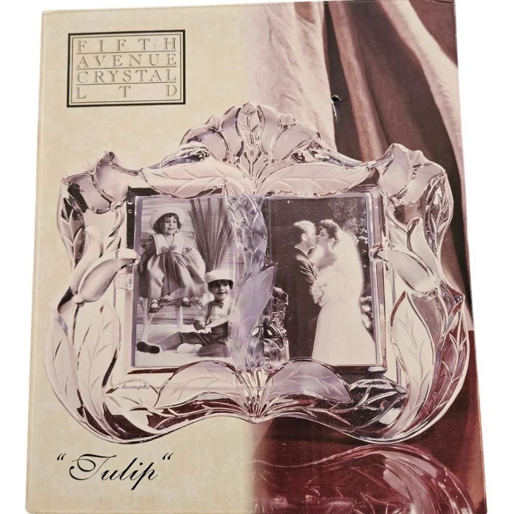 NIB Fifth Avenue CrystalLTD Tulip Edition Frosted Crystal Twin Picture Frame 3x5